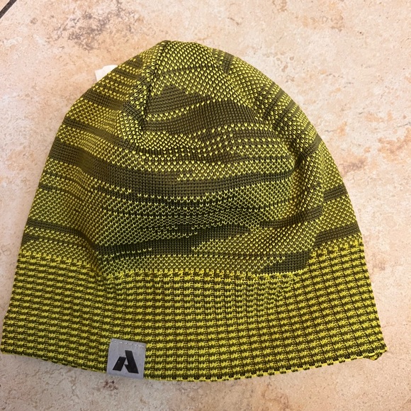 Densmore Wide Cuff Beanie in Grey| UK